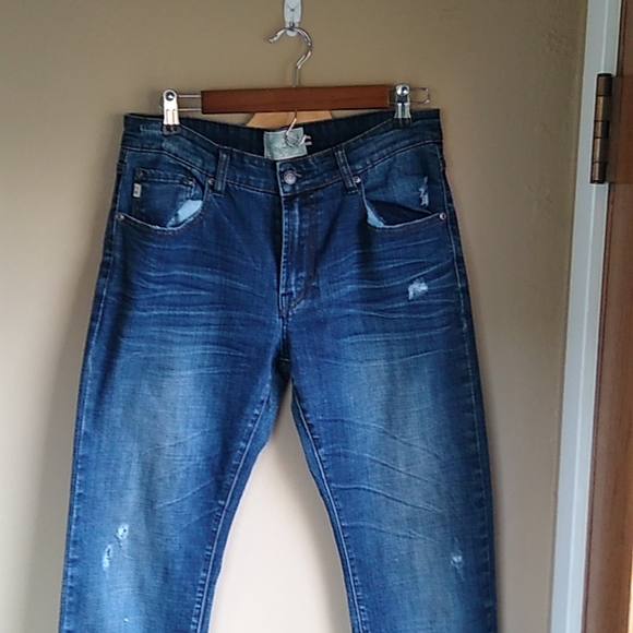 Thread & Cloth Distressed Slim Straight Jeans with raw hem Size 32 - Picture 2 of 13